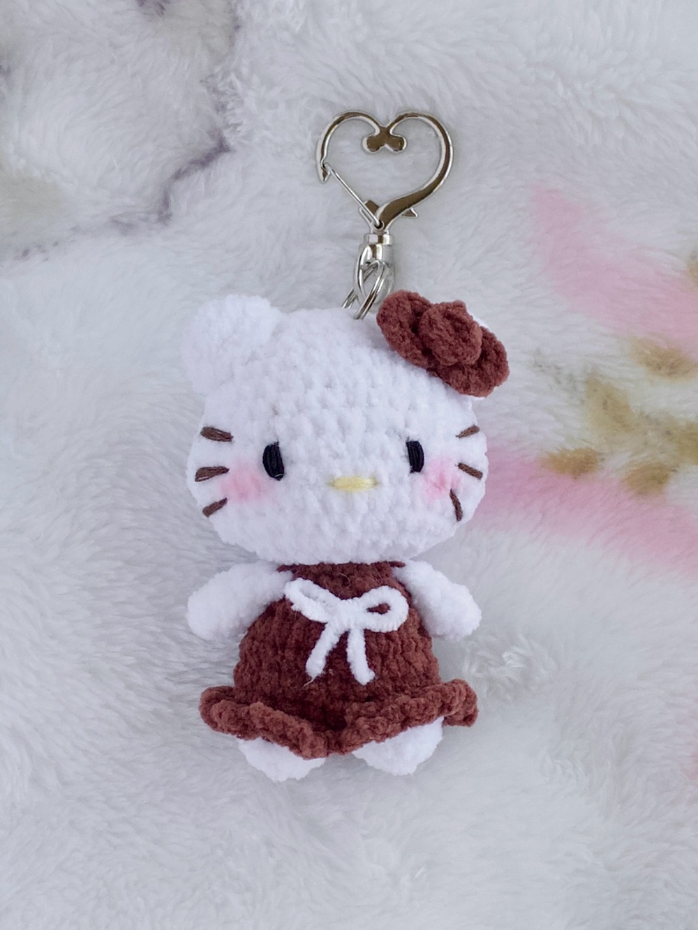 Crochet Hello Kitty Fall Keychain - Picture 5 of 7